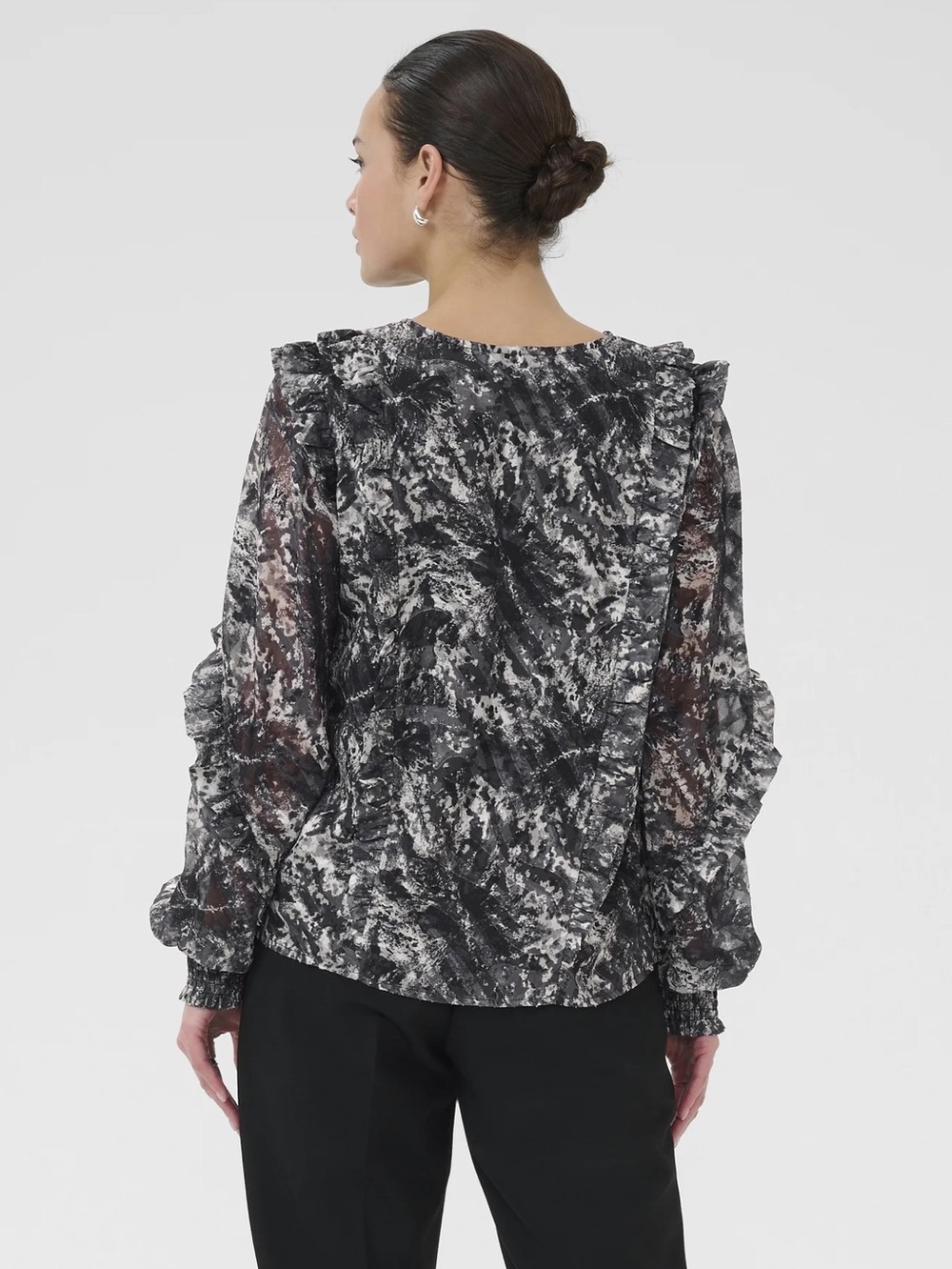 NWT KAFFE Ruffle Cascade V-Neck Semi Sheer Blouse 8 Black Grey White Abstract - Picture 11 of 12